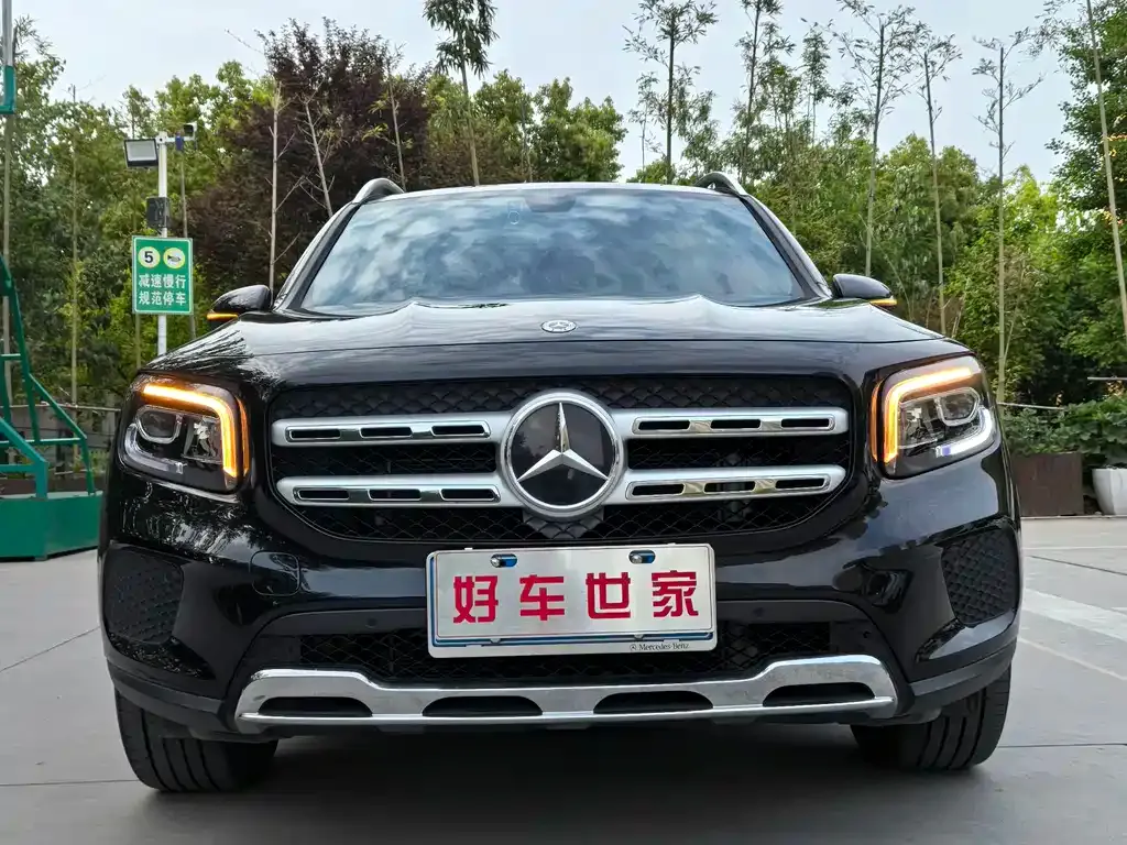 Mercedes-Benz GLB — фото 10