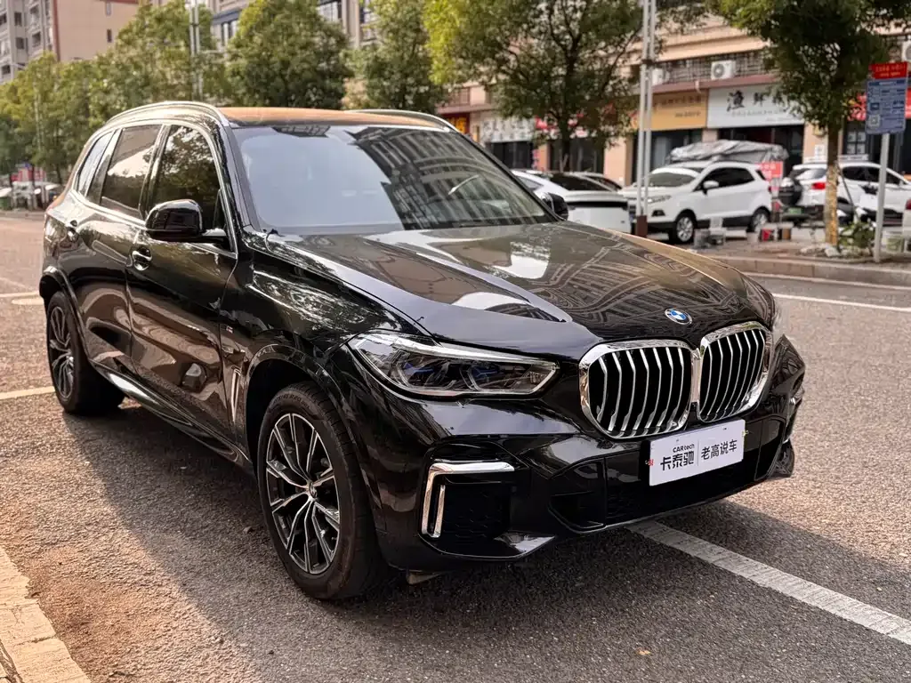 BMW X5 — фото 8