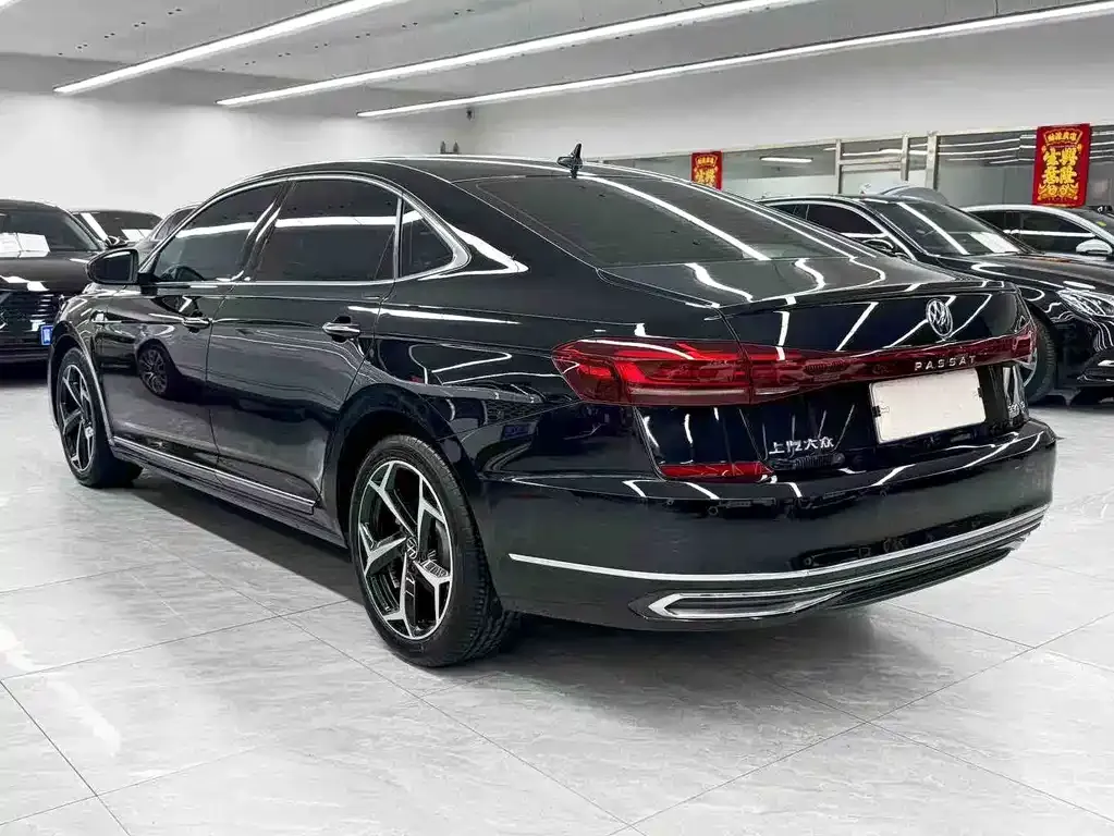 Volkswagen Passat — фото 6