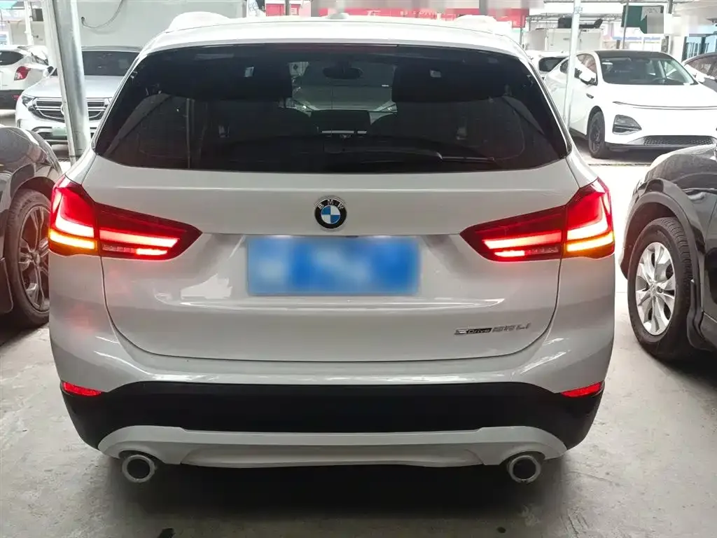 BMW X1 — фото 10