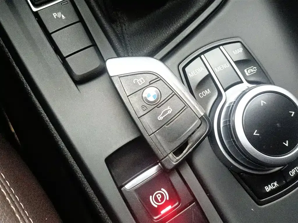 BMW X1 — фото 7