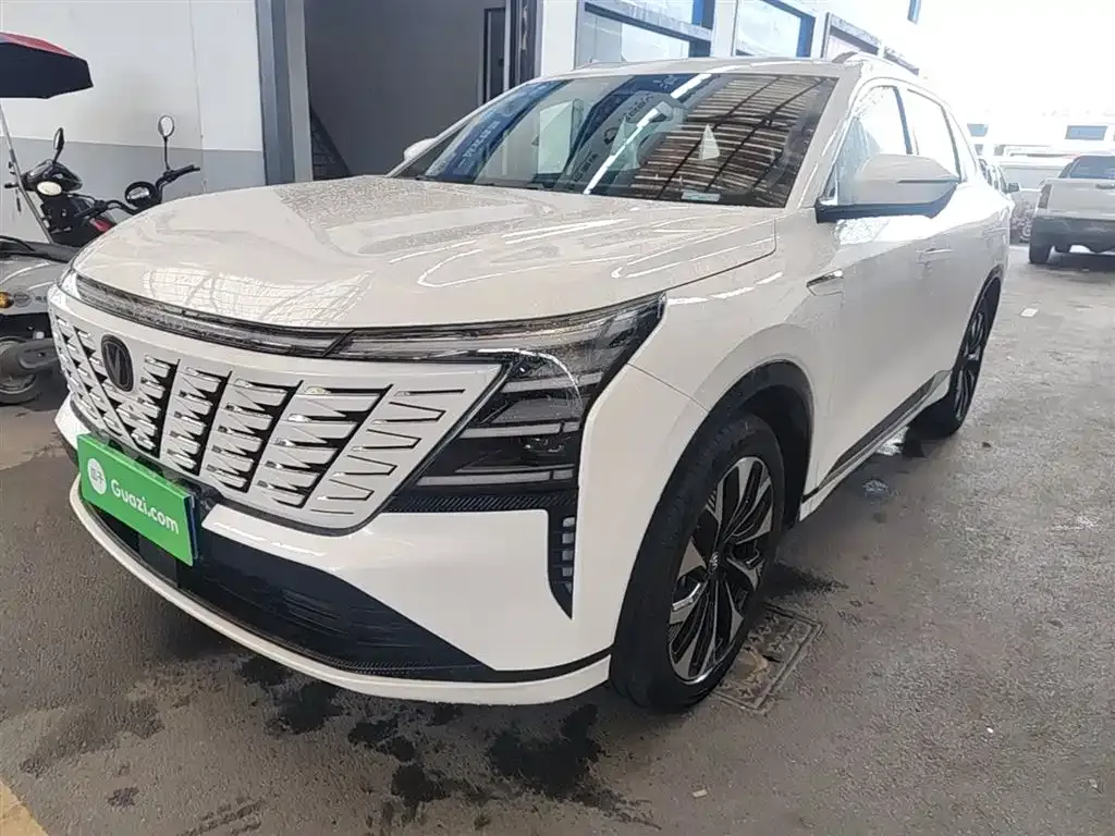 Changan CS75PLUS — фото 1