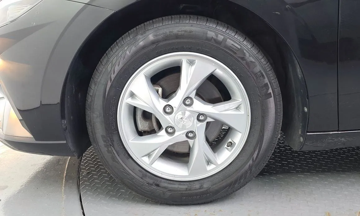 Hyundai AVANTE — фото 10