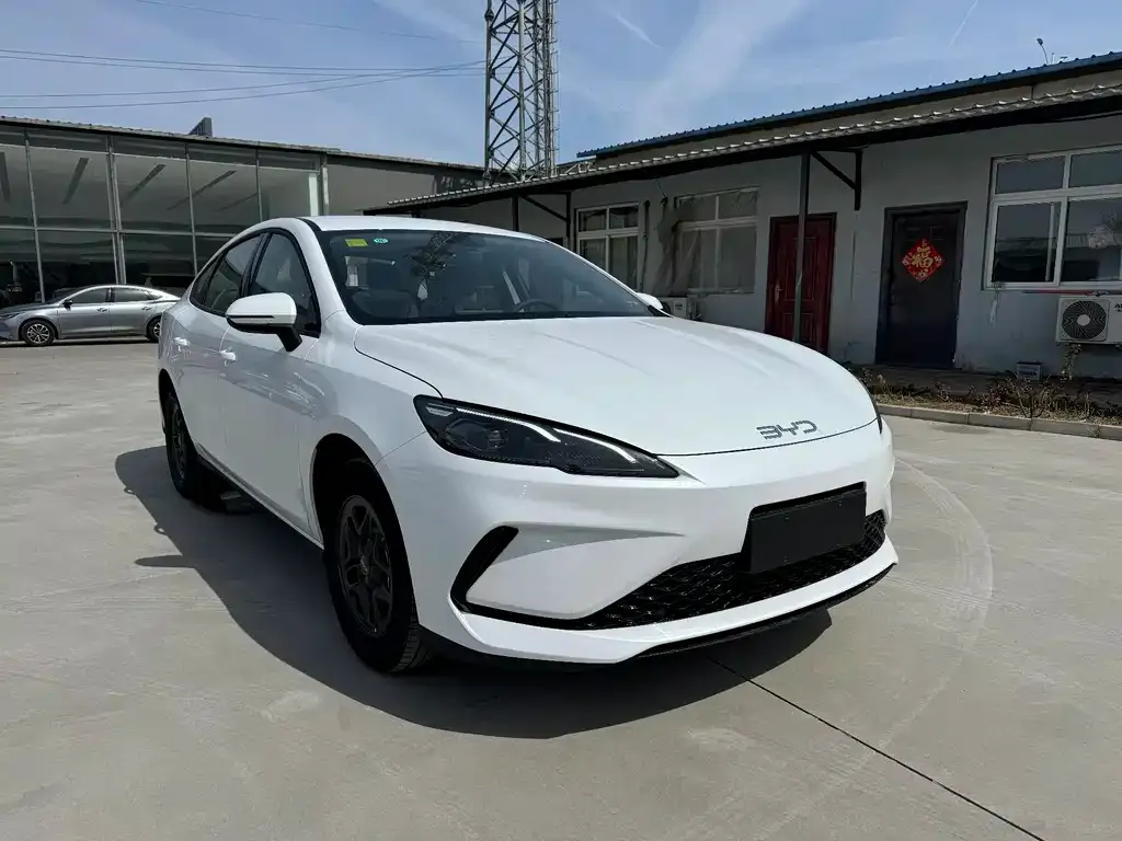 BYD Seal 05 DM-i — фото 3