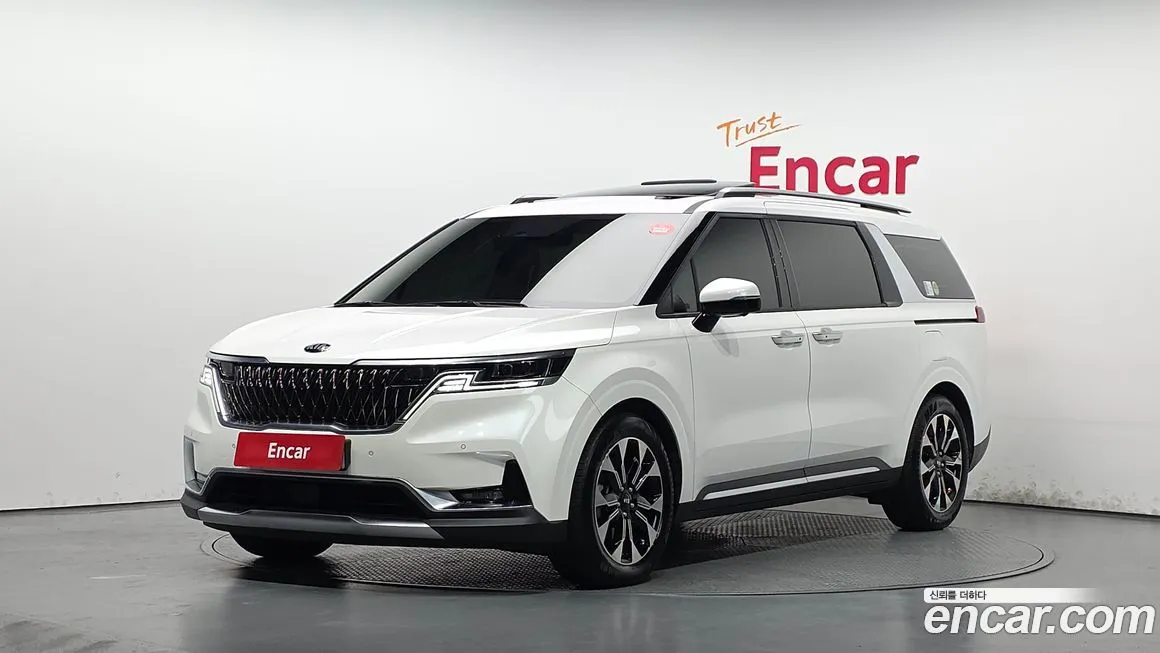 Kia Carnival — фото 1