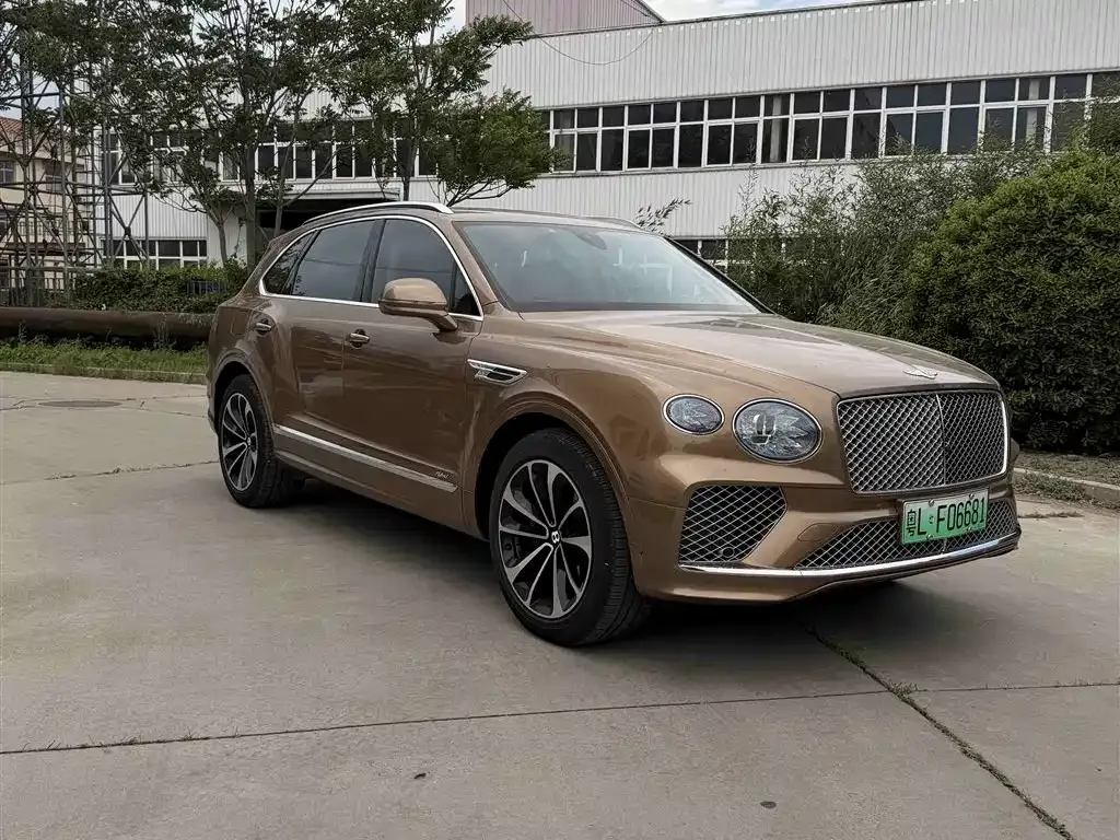 Bentley Bentayga PHEV — фото 5