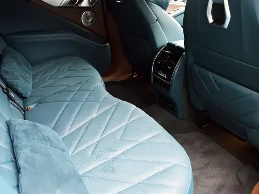 BMW XM — фото 6