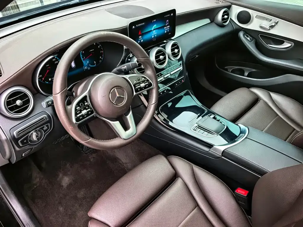 Mercedes-Benz GLC — фото 6