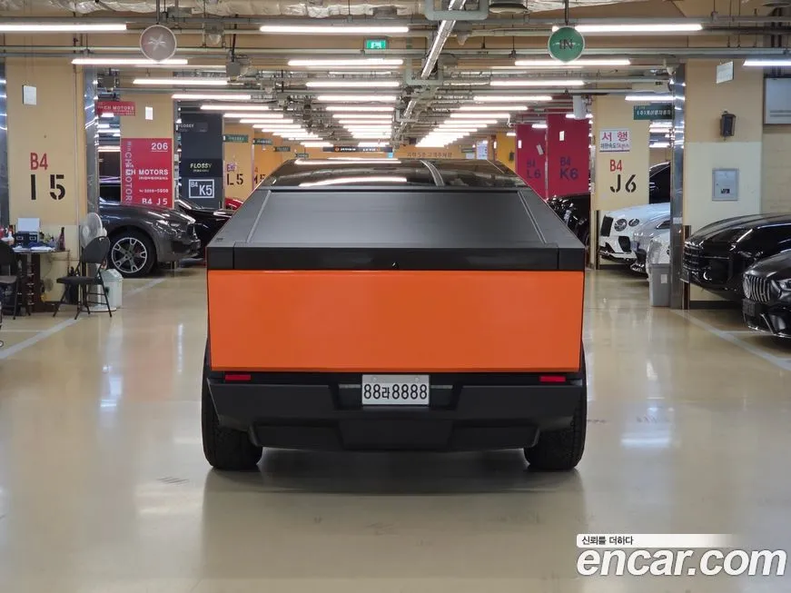 Tesla Cybertruck — фото 10