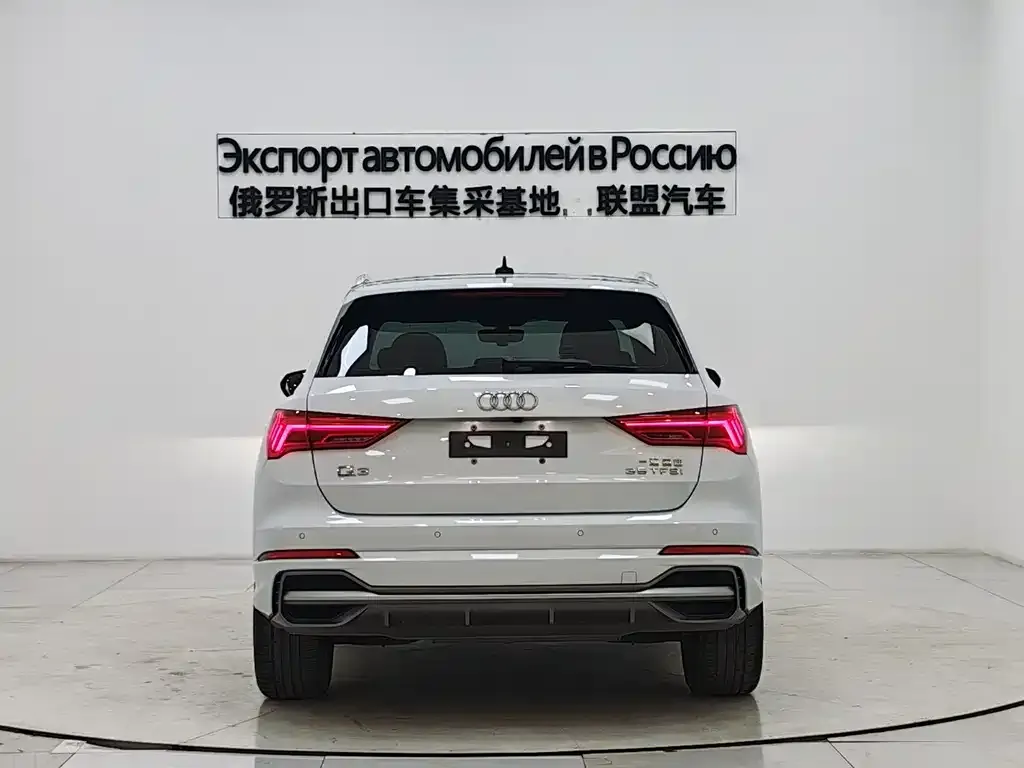Audi Q3 — фото 8