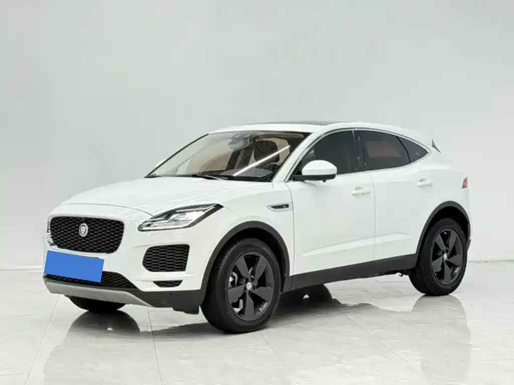 Jaguar E-PACE — фото 1