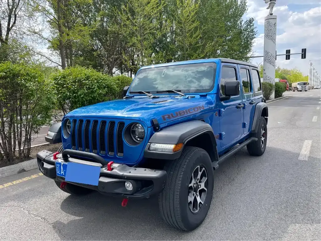 Jeep Wrangler — фото 1