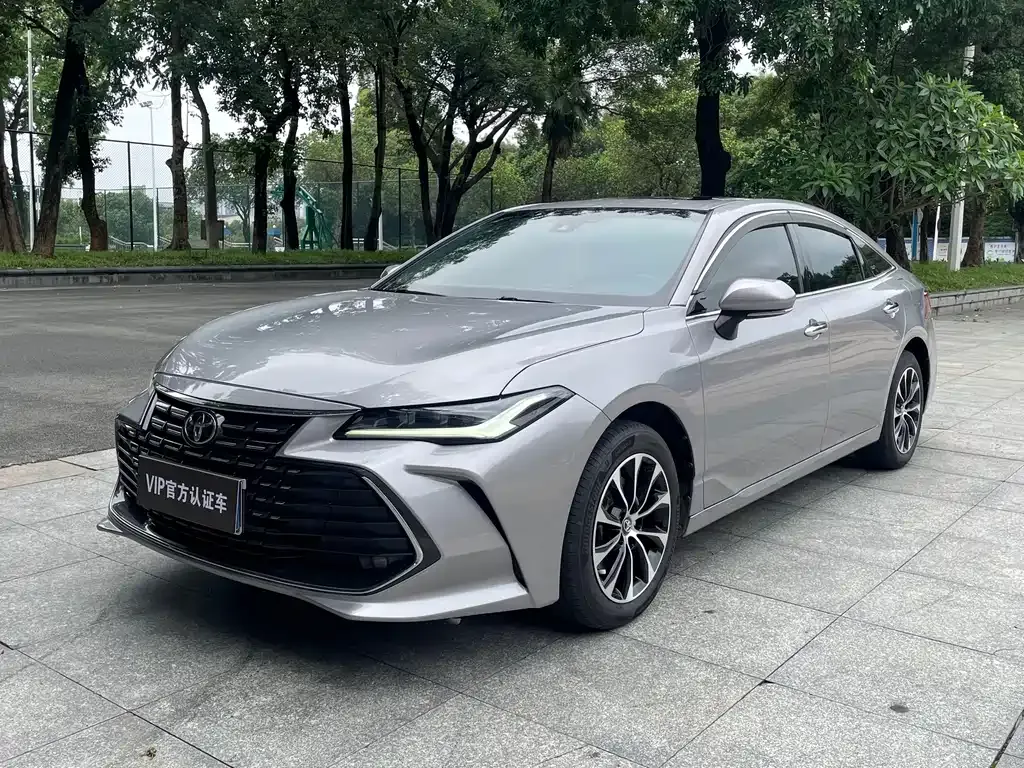 Toyota Avalon — фото 10