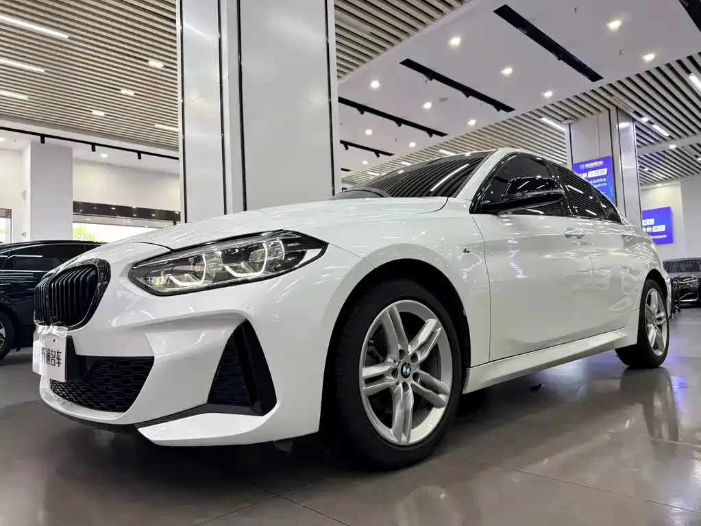BMW 1 Series — фото 1
