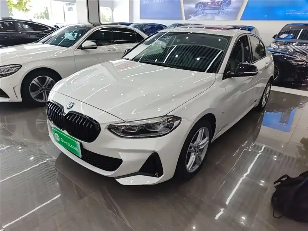 BMW 1 Series — фото 1