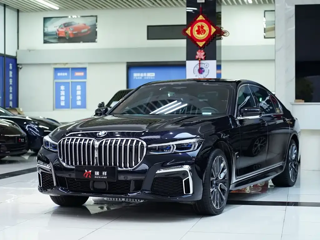 BMW 7 Series — фото 1