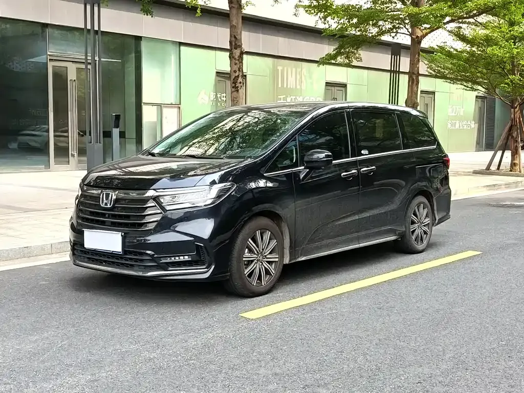 Honda Odyssey — фото 1