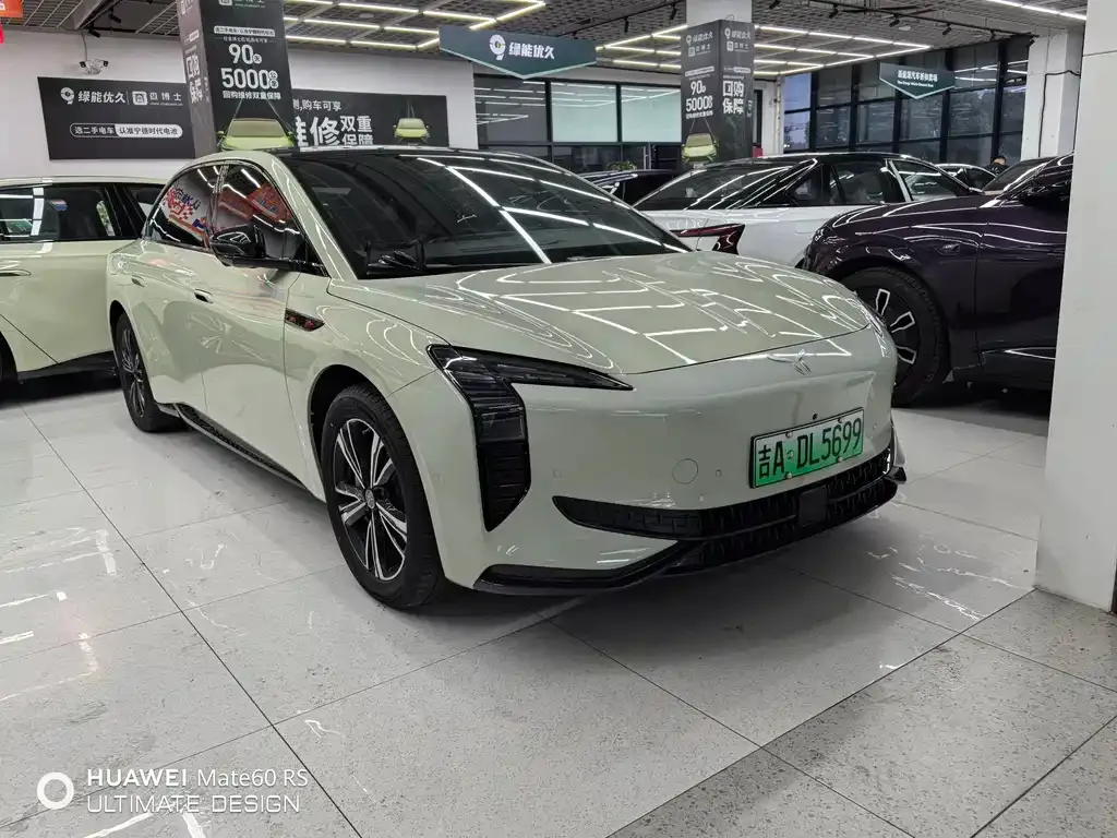 Hongqi EH7 — фото 1