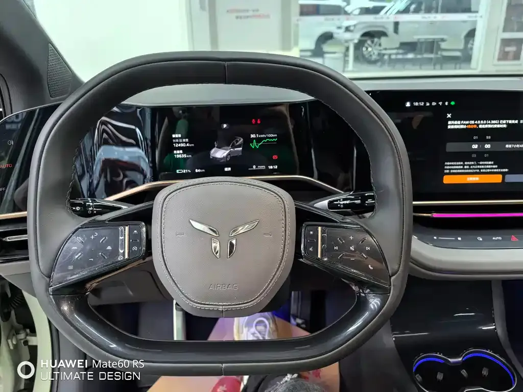 Hongqi EH7 — фото 10