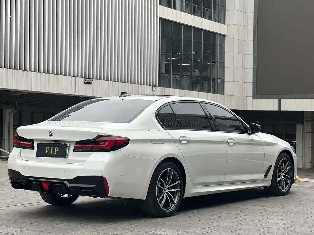 BMW 5 Series New Energy — фото 5