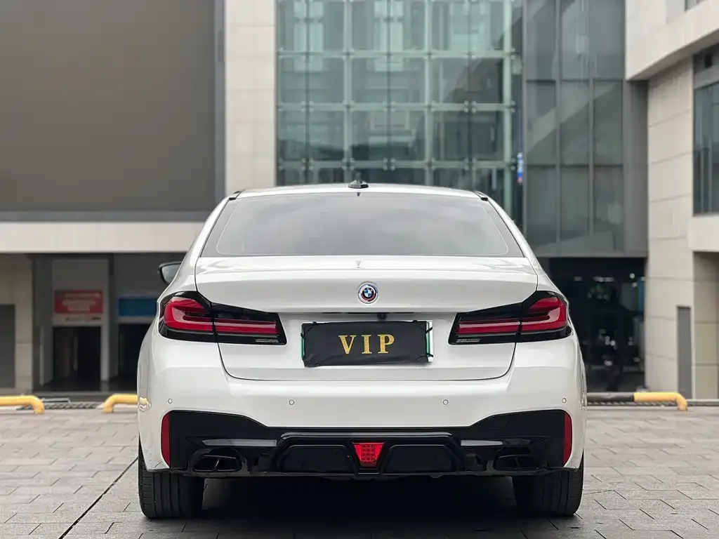 BMW 5 Series New Energy — фото 2