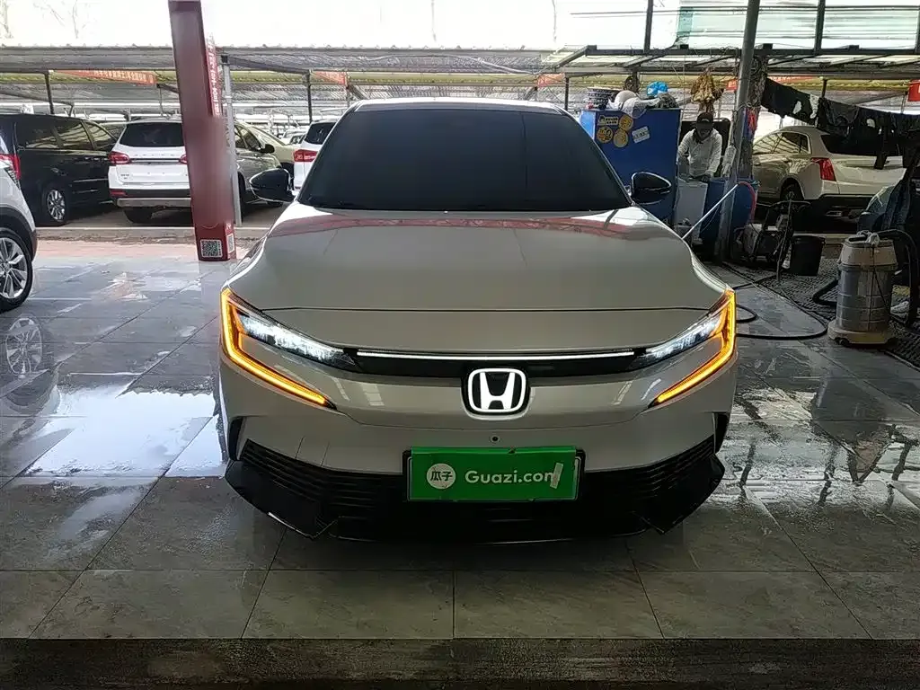 Honda e:NP2 — фото 9