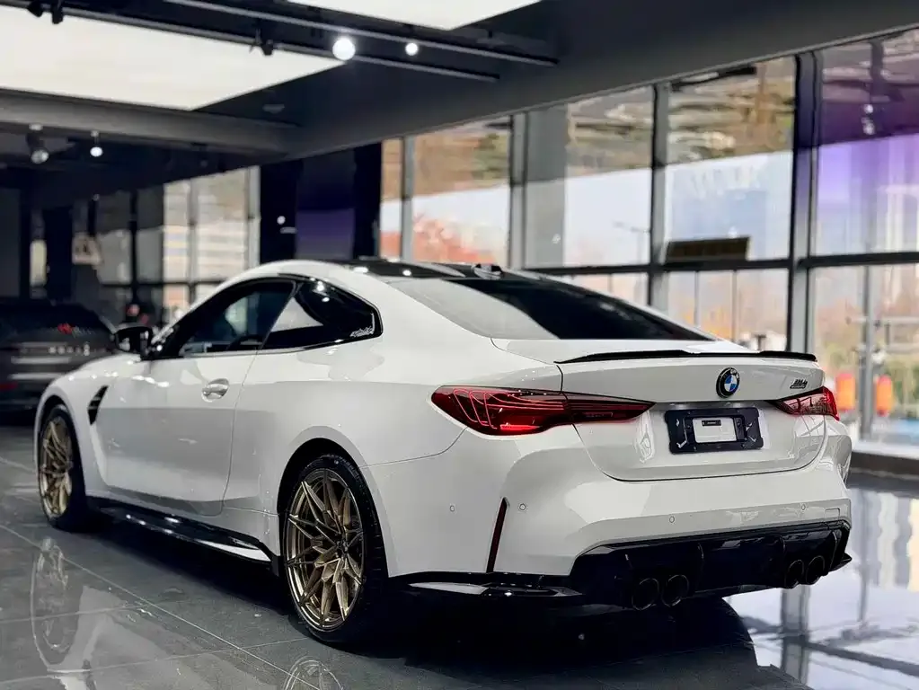 BMW M4 — фото 3