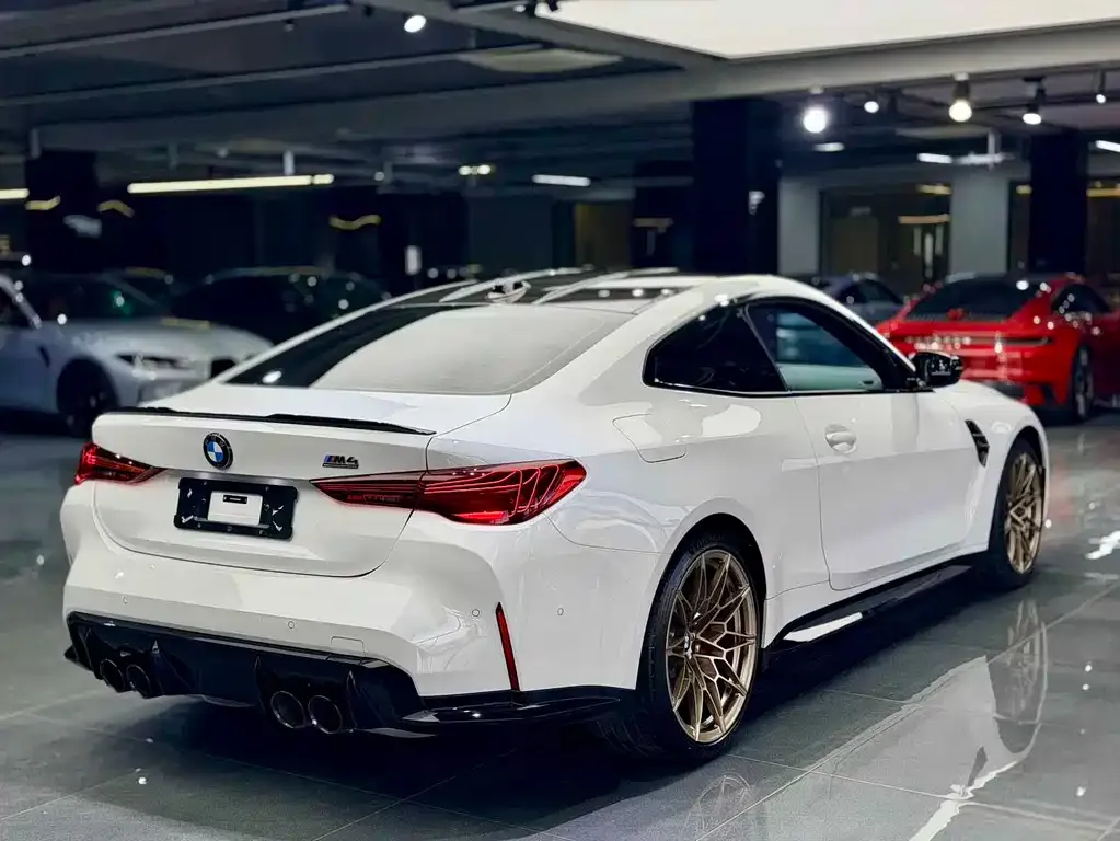 BMW M4 — фото 7