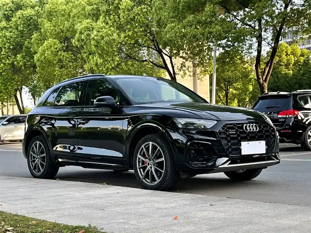 Audi Q5L — фото 4