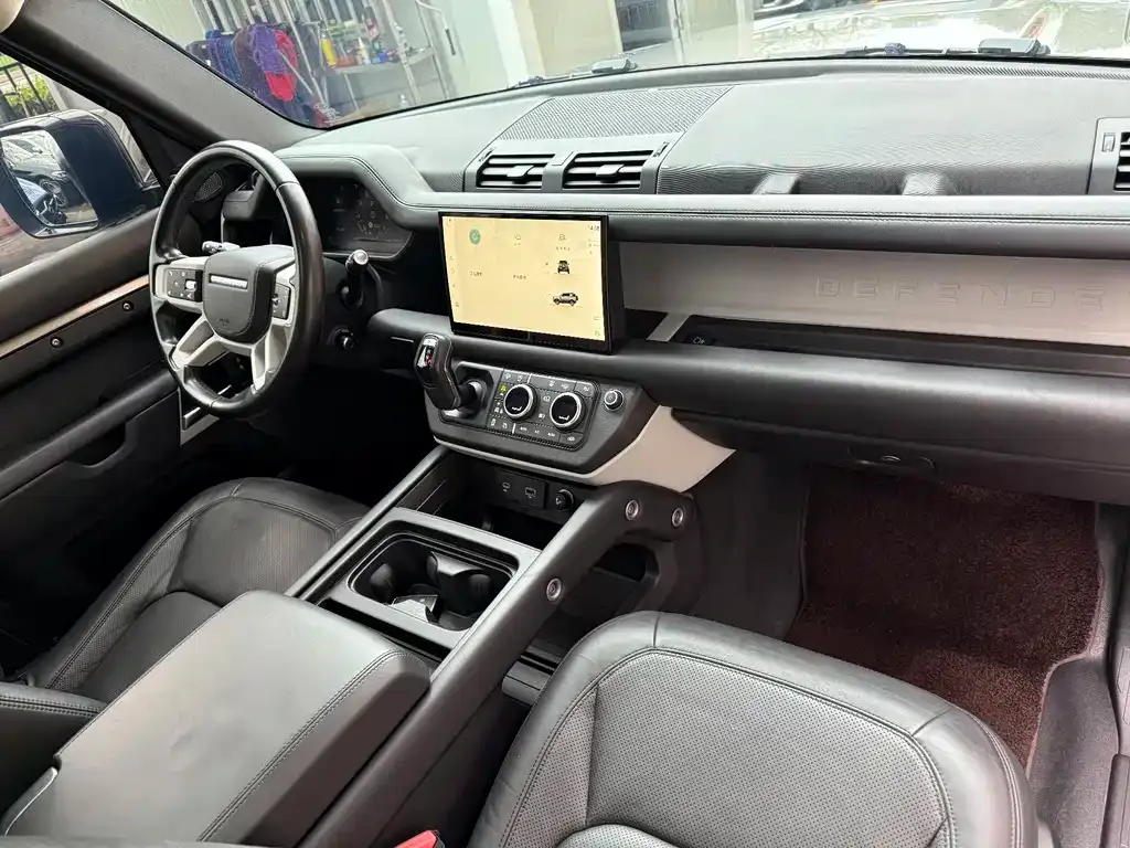Land Rover Defender — фото 10