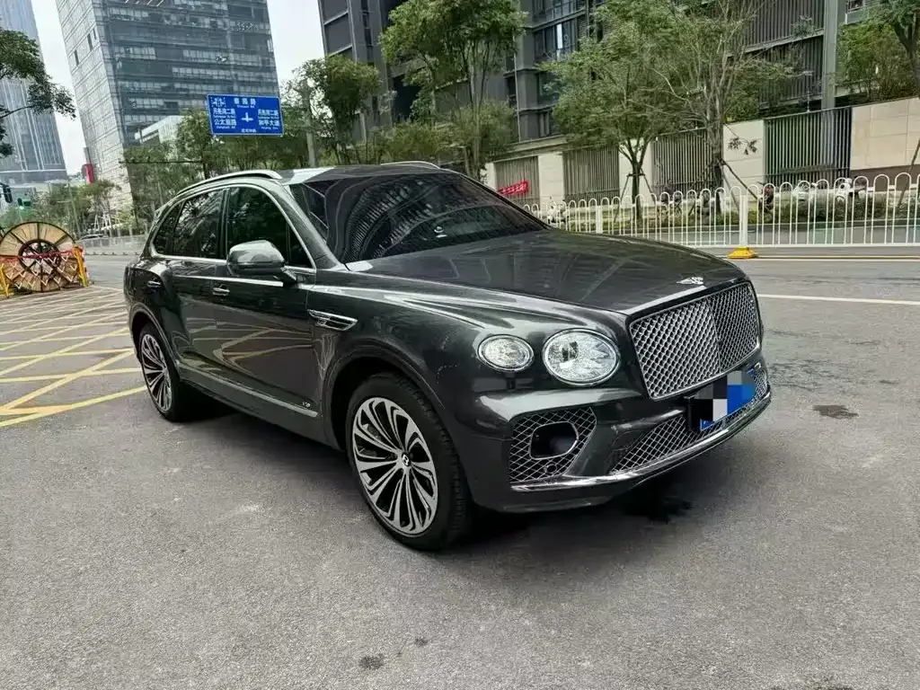 Bentley Bentayga — фото 8