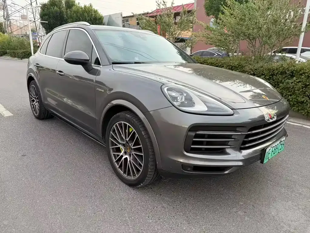 Porsche Cayenne Hybrid — фото 9