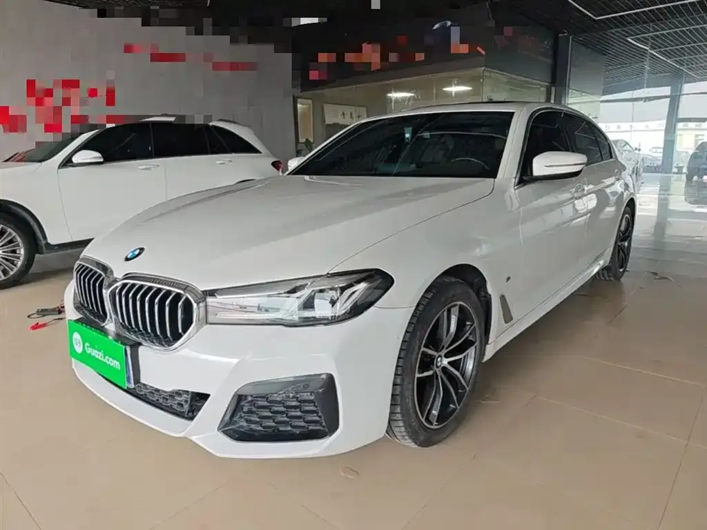 BMW 5 Series — фото 1