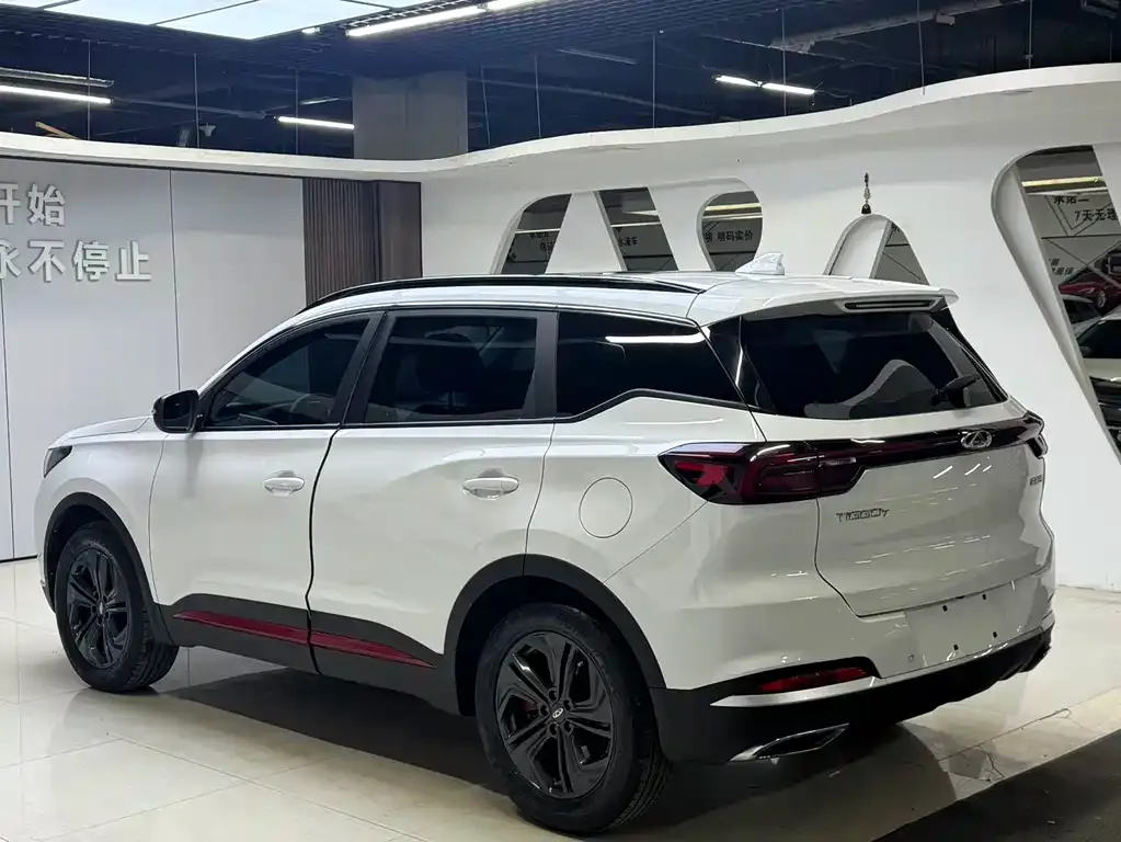 Chery Tiggo 7 — фото 8