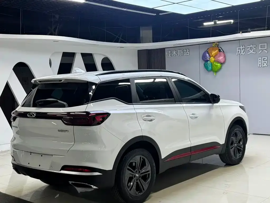 Chery Tiggo 7 — фото 10