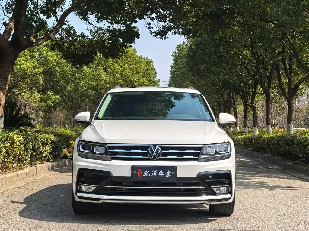 Volkswagen Tiguan L — фото 4