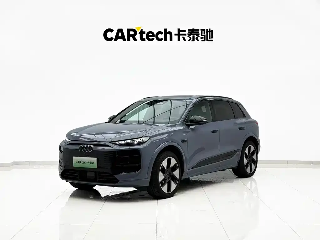Audi Q6L e-tron — фото 1