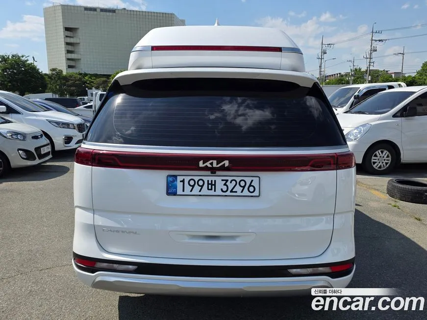 Kia Carnival — фото 10