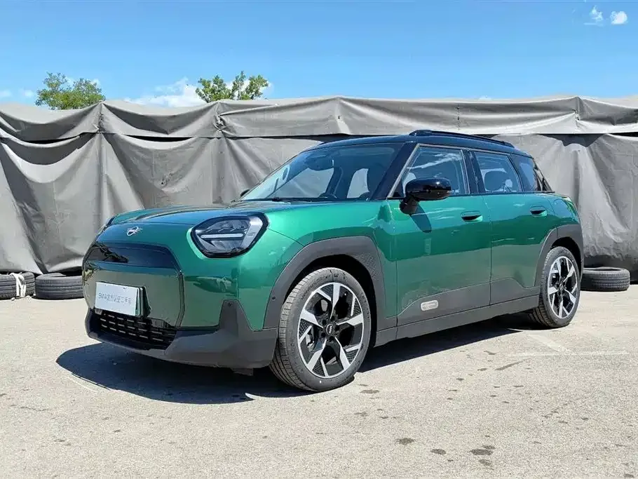 MINI Aceman EV — фото 1