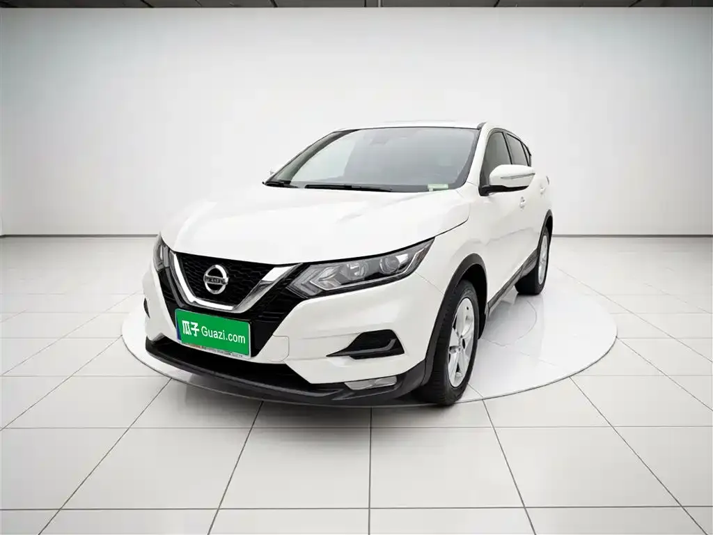 Nissan Qashqai — фото 1