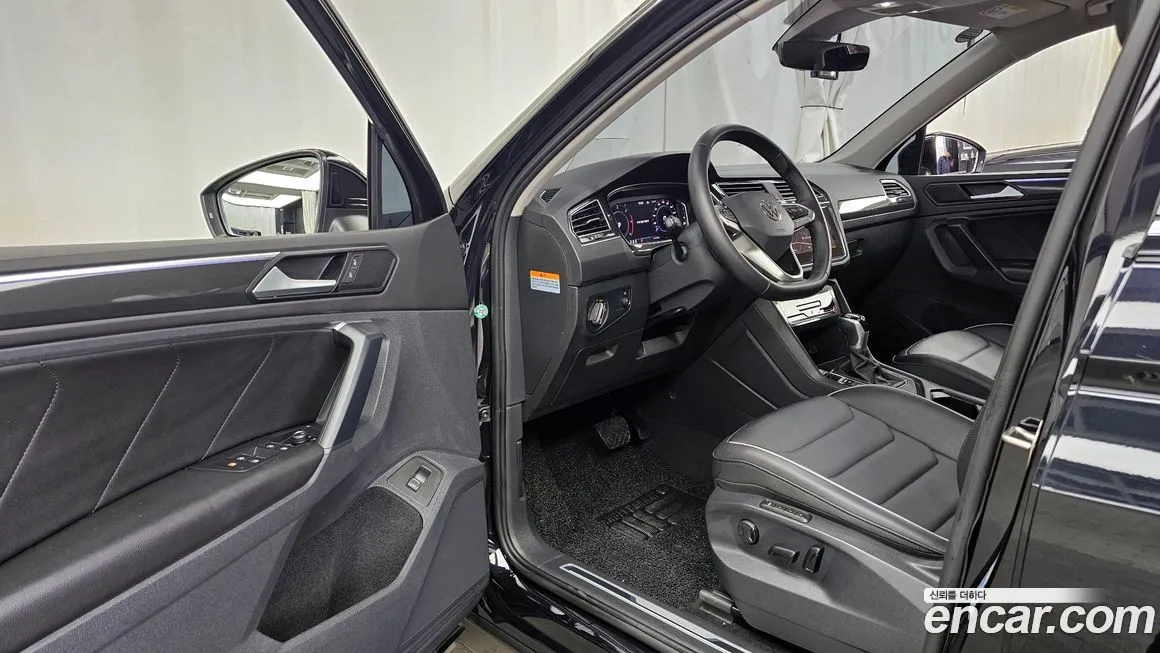 Volkswagen Tiguan — фото 6