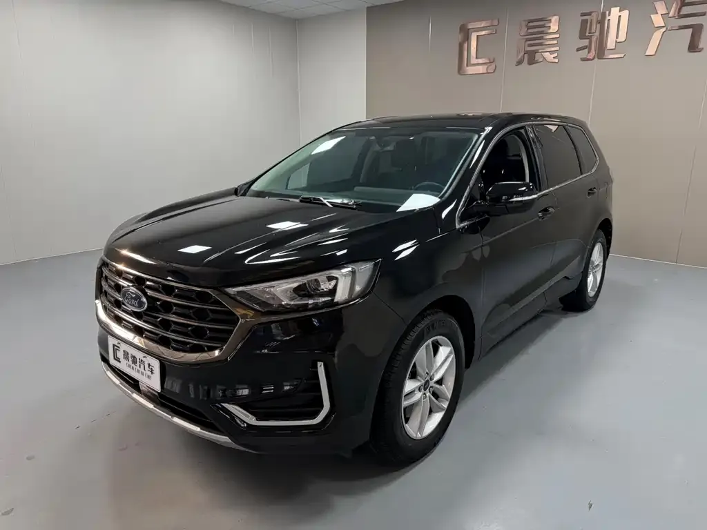 Ford Edge — фото 1