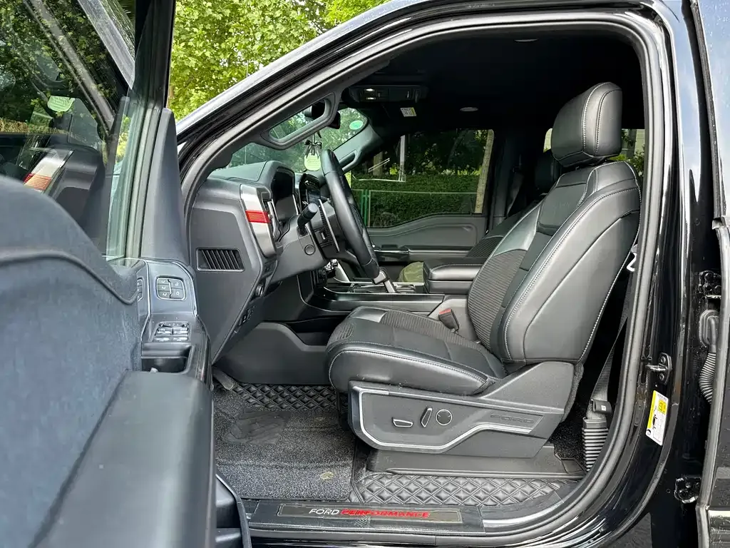 Ford F-150 Raptor — фото 10