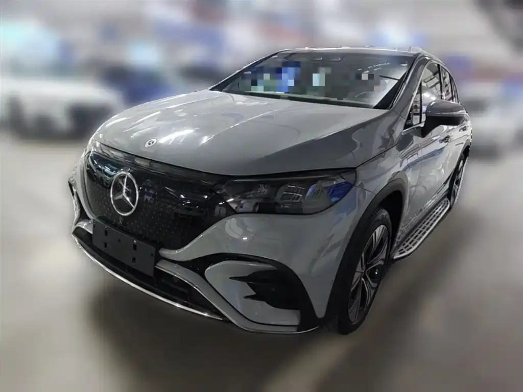 Mercedes-Benz EQE SUV — фото 3