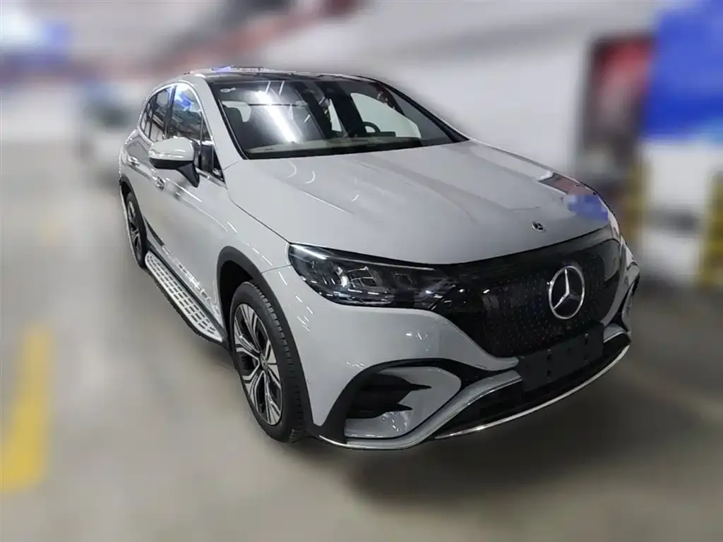 Mercedes-Benz EQE SUV — фото 7