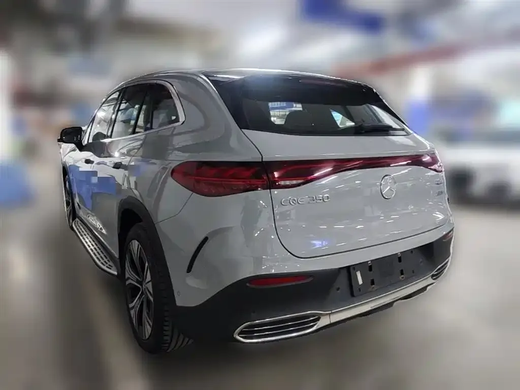Mercedes-Benz EQE SUV — фото 4