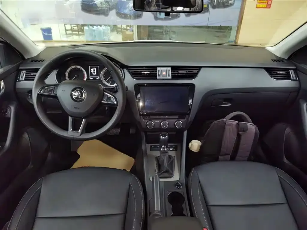 Skoda Octavia — фото 9