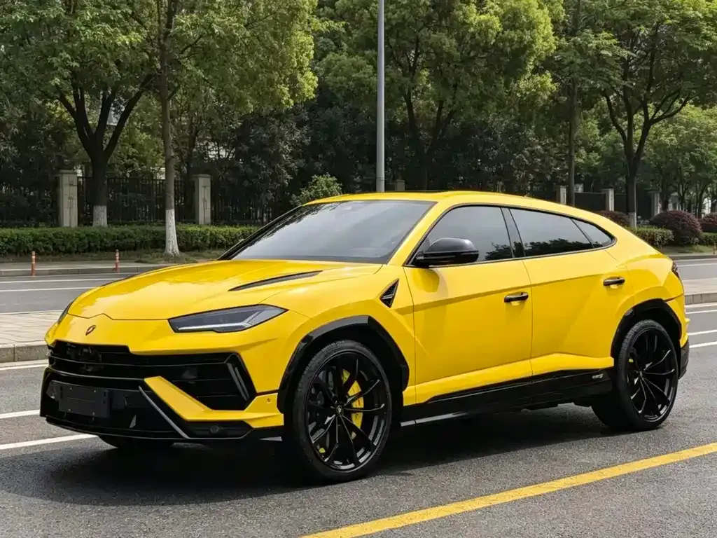 Lamborghini Urus — фото 1