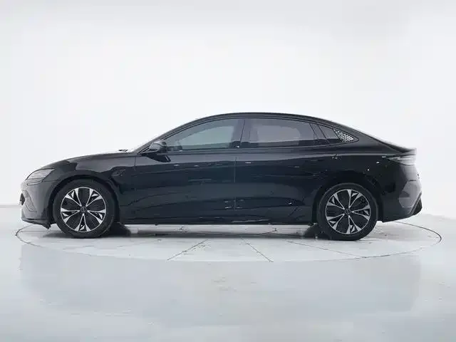 BYD Seal — фото 4