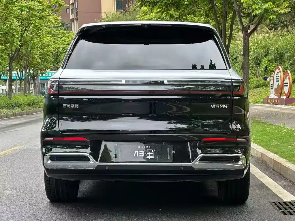 Geely Galaxy M9 — фото 7